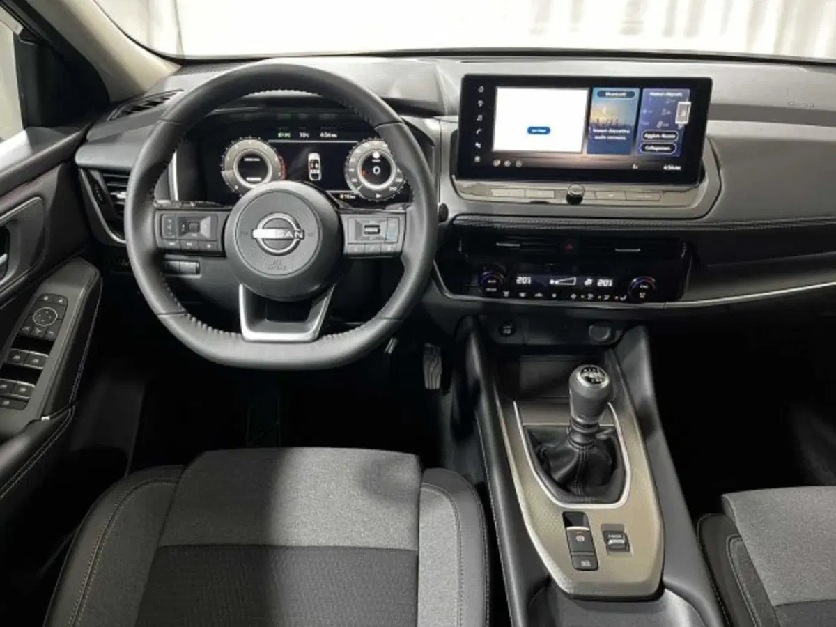 Nissan Qashqai nuova a Sondrio (13)