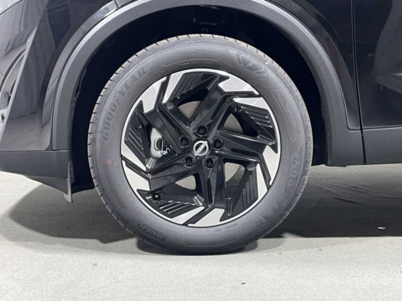 Nissan Qashqai nuova a Sondrio (9)