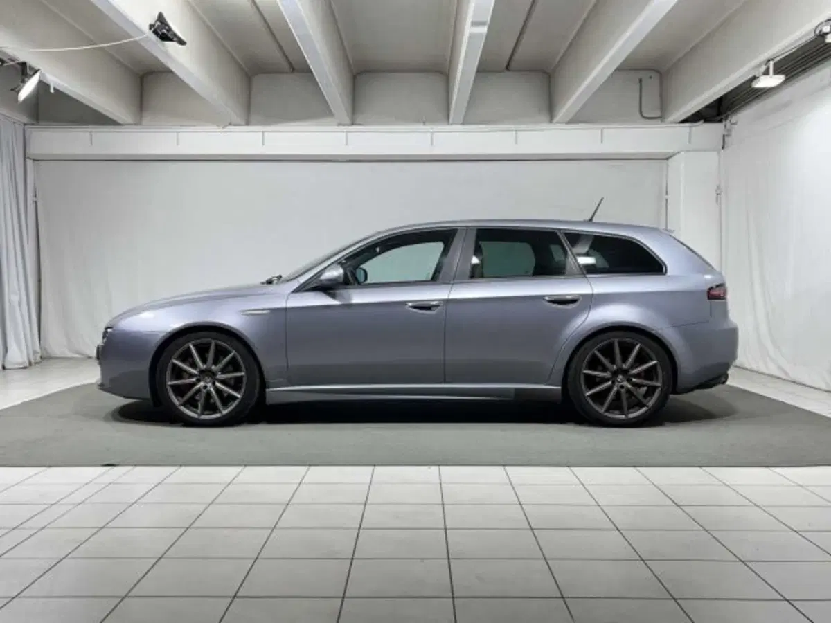 Alfa Romeo 159 SportWagon usata a Sondrio (2)