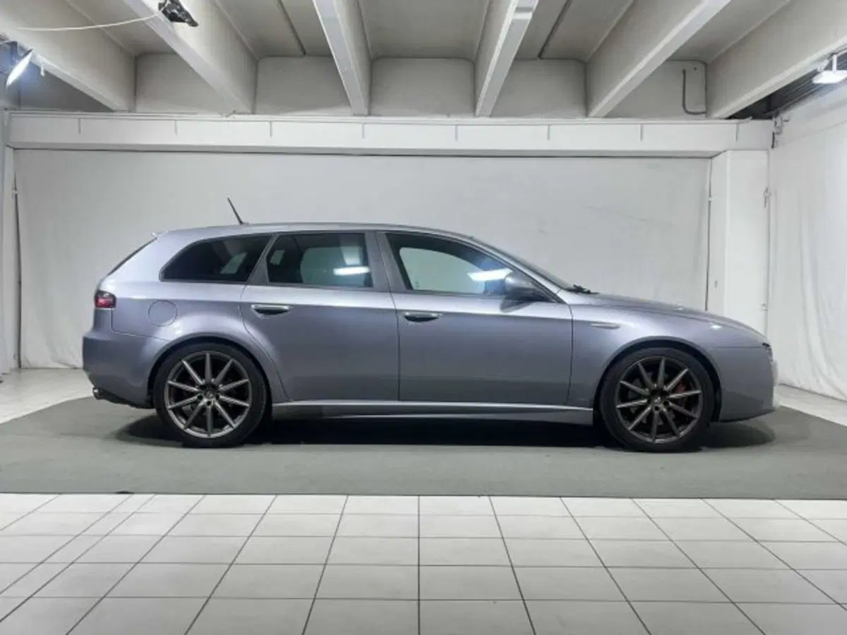 Alfa Romeo 159 SportWagon usata a Sondrio (6)