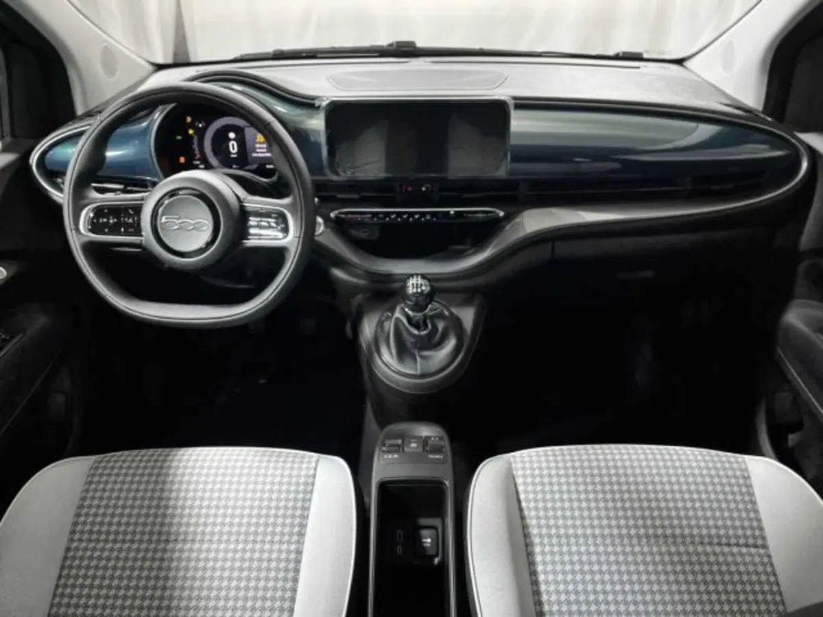 Fiat 500 nuova a Sondrio (12)