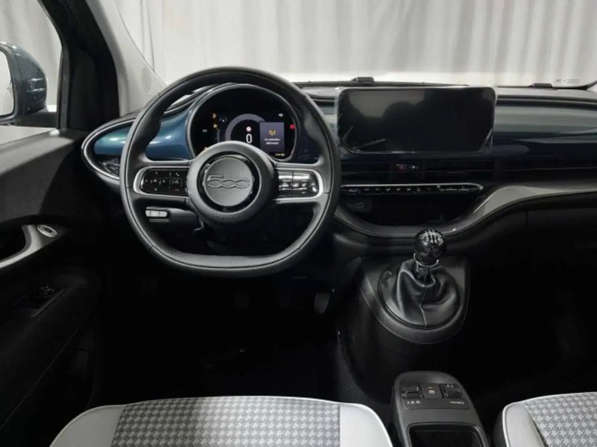 Fiat 500 nuova a Sondrio (13)