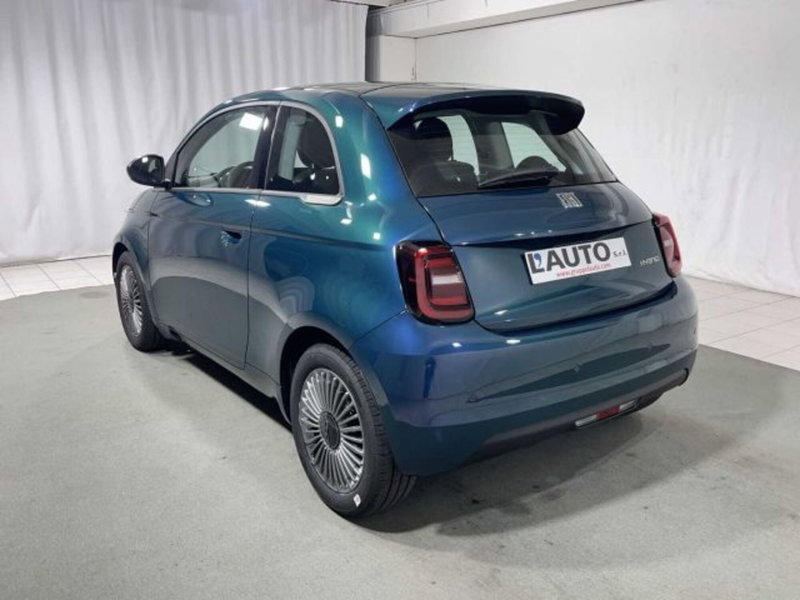 Fiat 500 nuova a Sondrio (3)