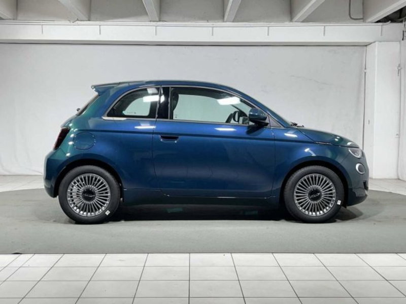 Fiat 500 nuova a Sondrio (6)