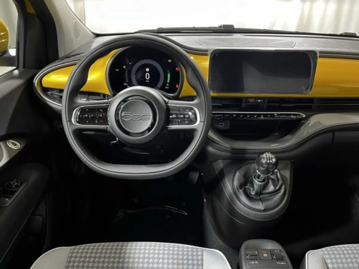 Fiat 500 nuova a Sondrio (13)