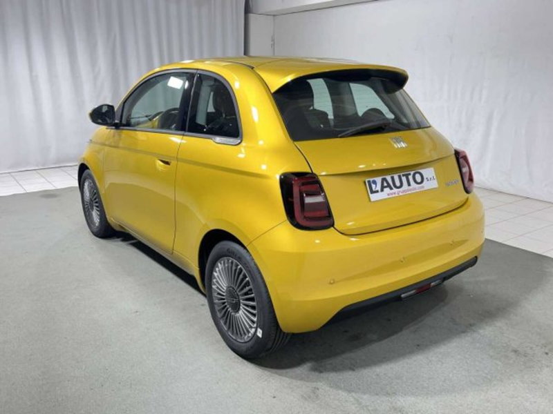 Fiat 500 nuova a Sondrio (8)