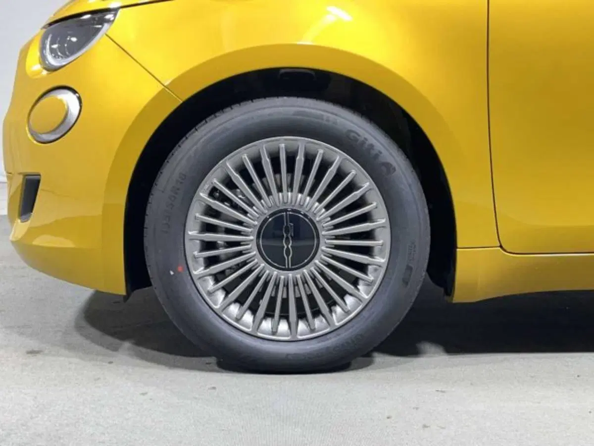 Fiat 500 nuova a Sondrio (9)