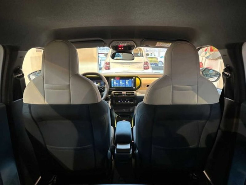 Fiat Grande Panda nuova a Sondrio (16)