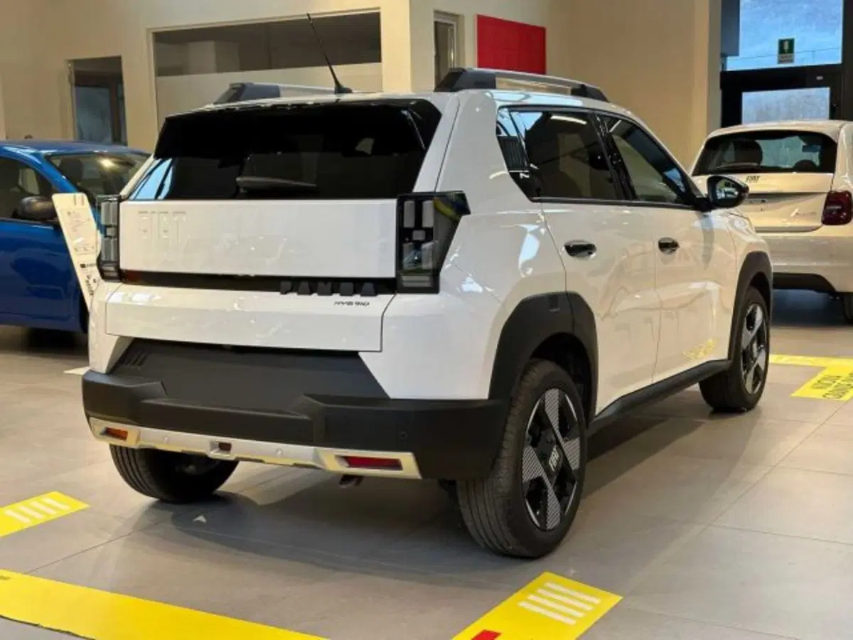 Fiat Grande Panda nuova a Sondrio (5)