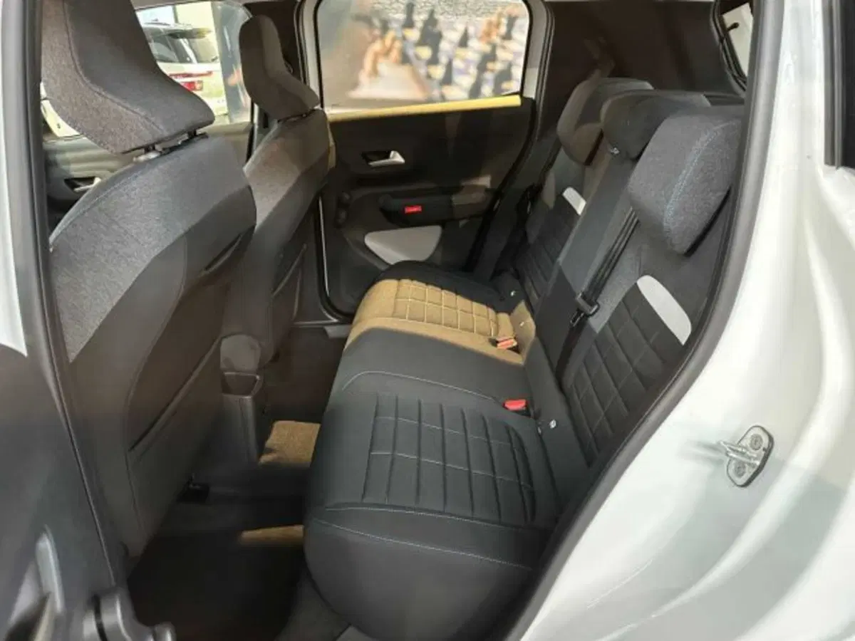 Citroen C3 Aircross nuova a Sondrio (11)