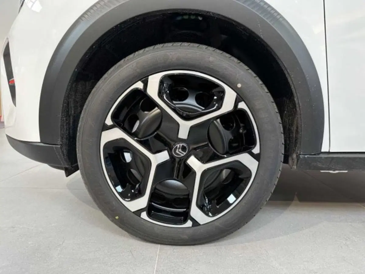 Citroen C3 Aircross nuova a Sondrio (9)