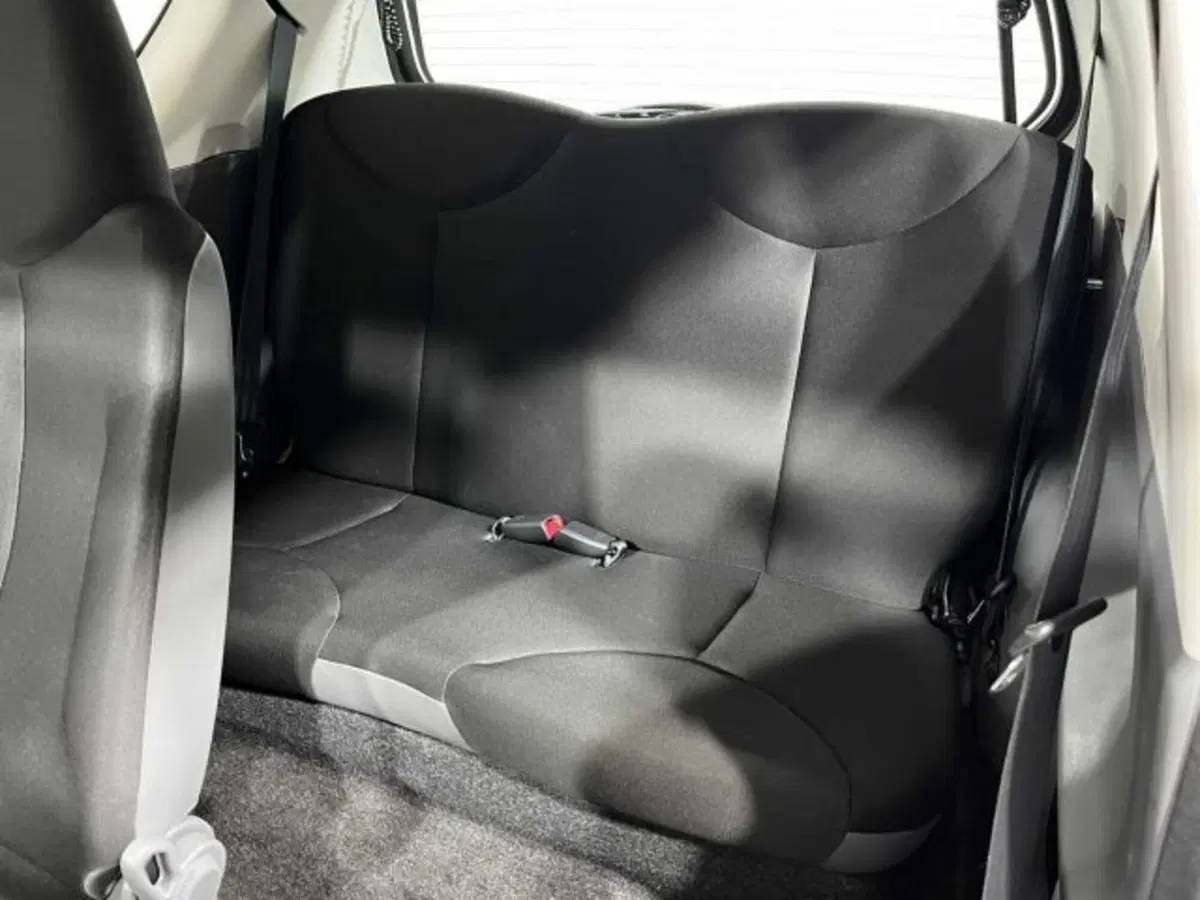 Toyota Aygo usata a Sondrio (9)