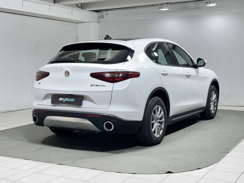 Alfa Romeo Stelvio usata a Sondrio (5)