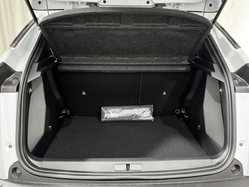 Peugeot 2008 nuova a Sondrio (15)