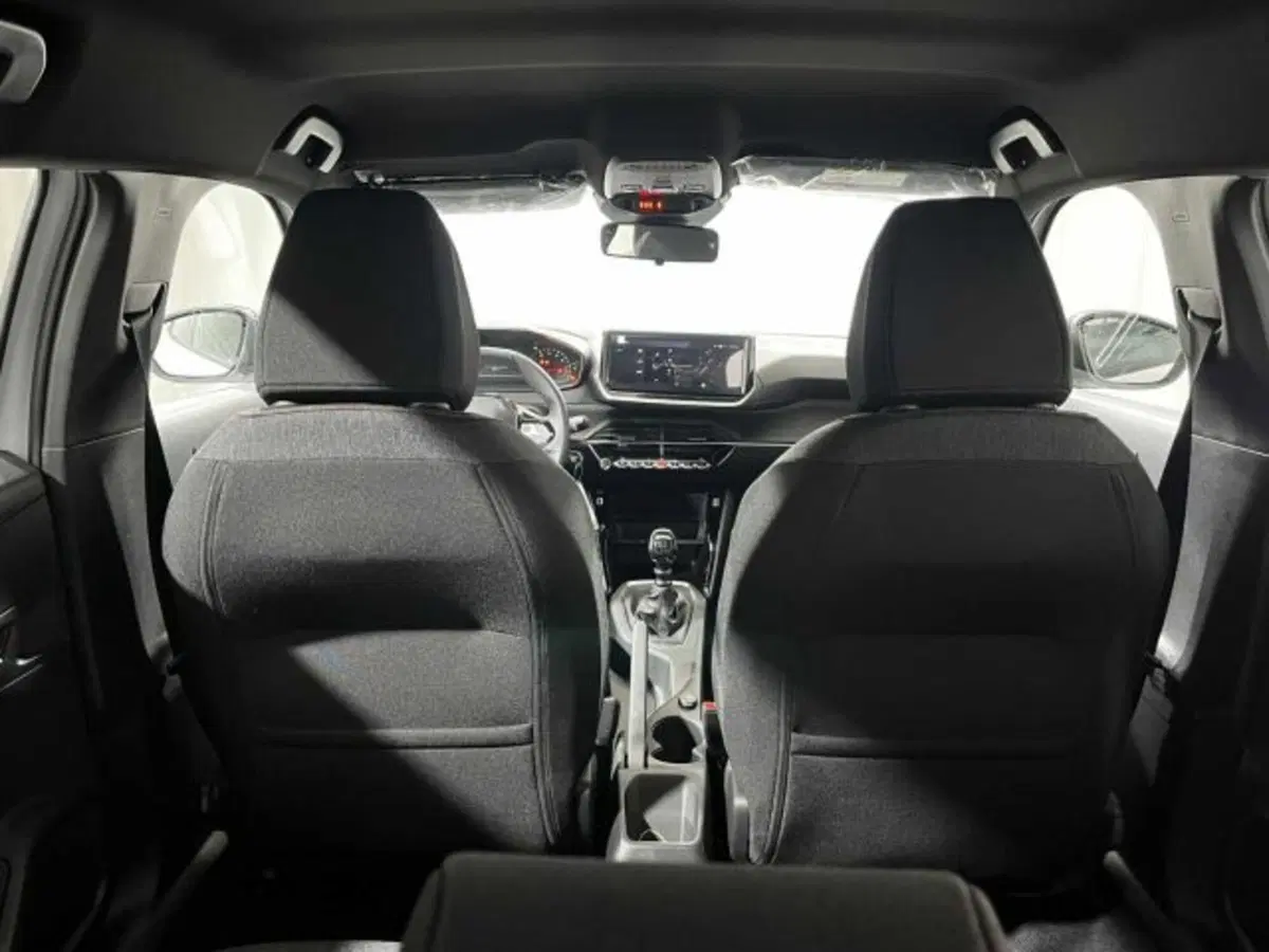Peugeot 2008 nuova a Sondrio (16)