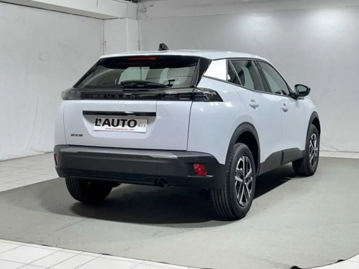 Peugeot 2008 nuova a Sondrio (5)