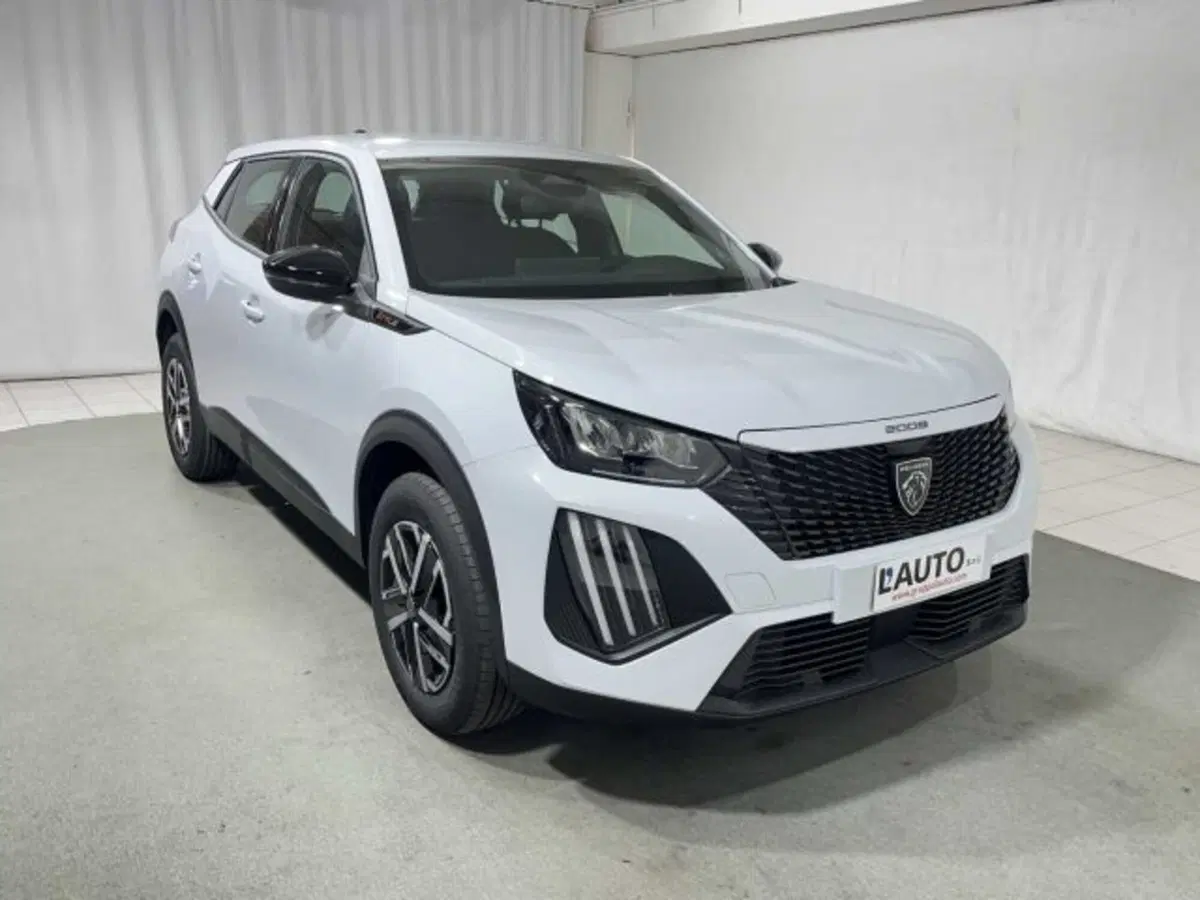 Peugeot 2008 nuova a Sondrio (7)