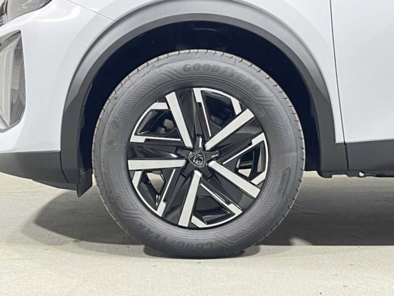 Peugeot 2008 nuova a Sondrio (9)