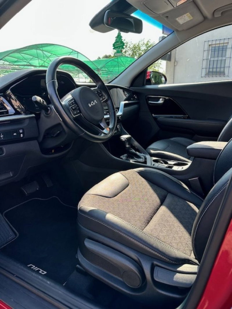 Kia Niro usata a Novara (7)