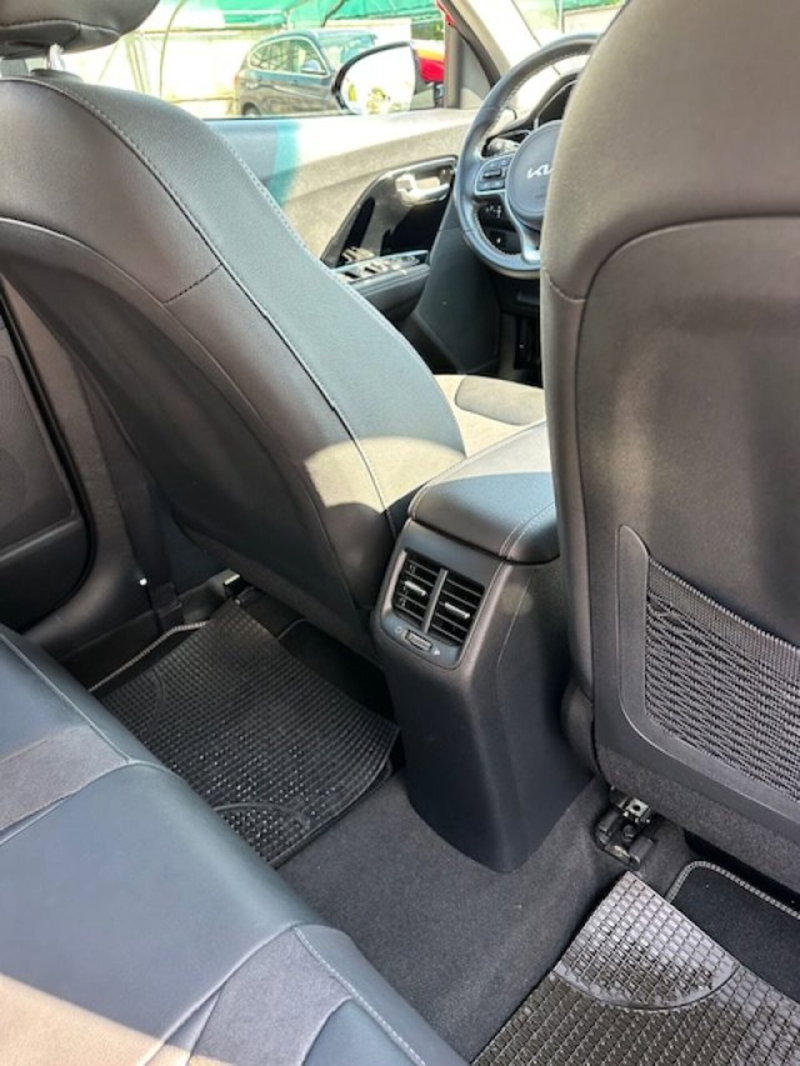 Kia Niro usata a Novara (9)