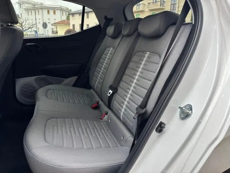 Hyundai i10 nuova a Cuneo (9)
