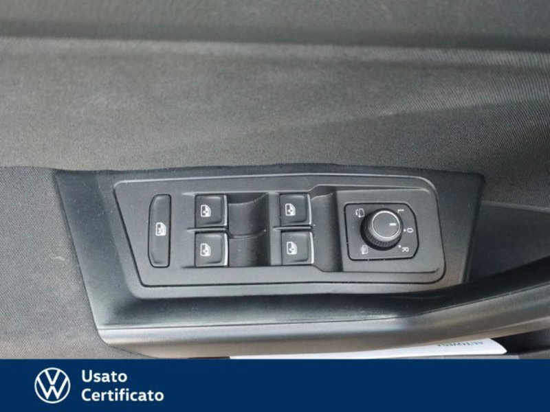 Volkswagen T-Roc usata a Vicenza (18)