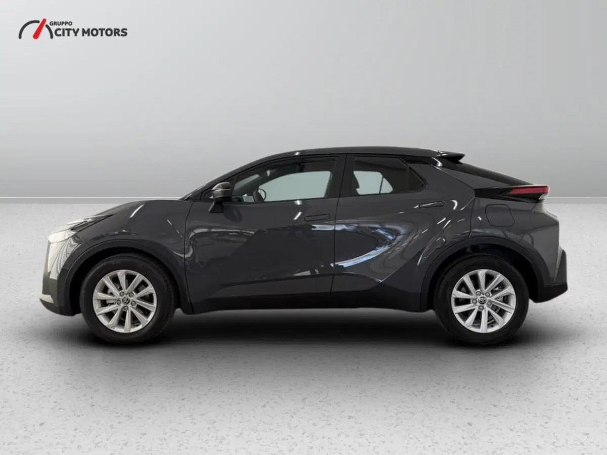 Toyota Toyota C-HR usata a Monza e Brianza (3)