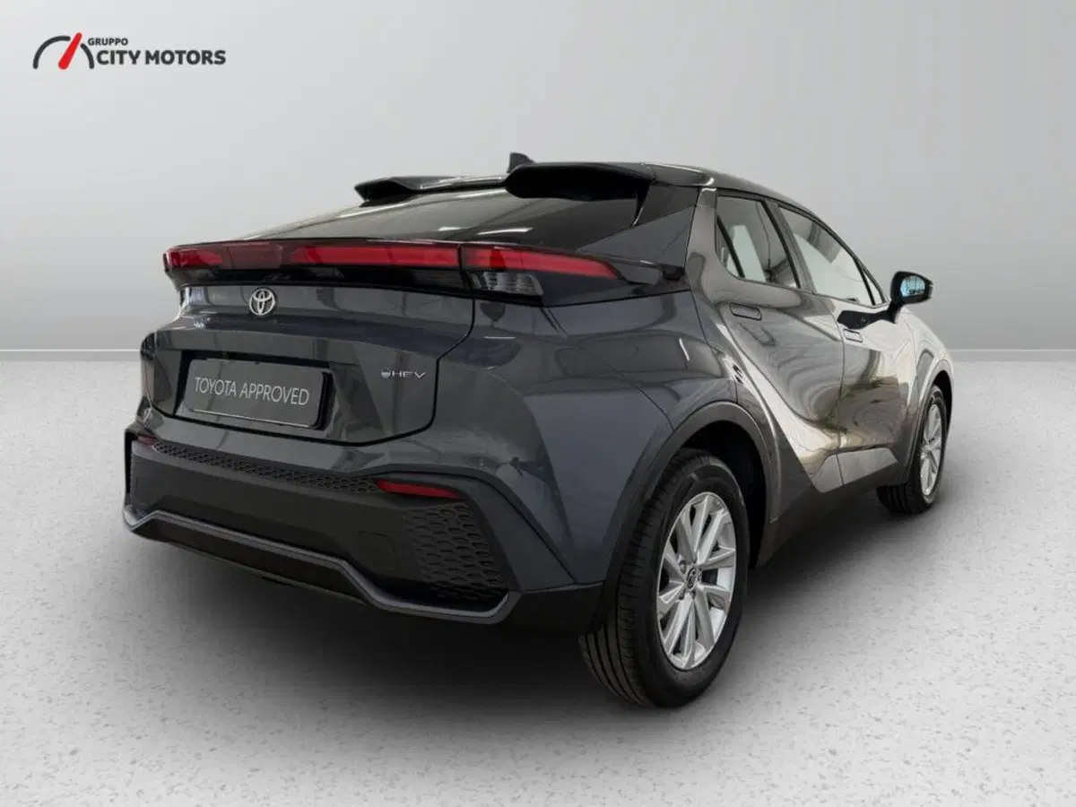 Toyota Toyota C-HR usata a Monza e Brianza (6)