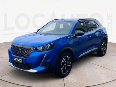 Peugeot 2008 PureTech 130 S&amp;S Allure Pack del 2023 usata a Torino
