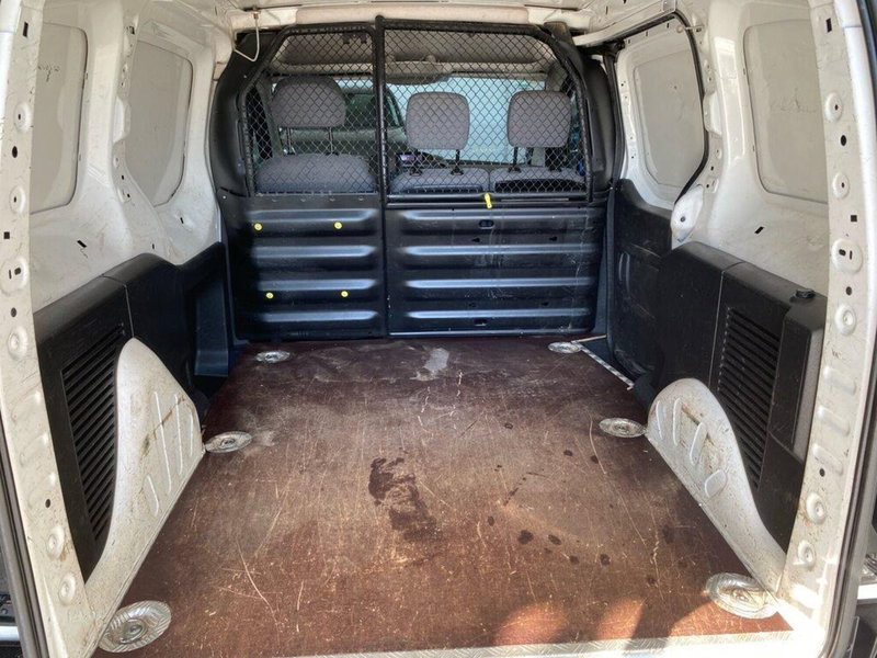 Peugeot Partner Furgone usata a Torino (7)