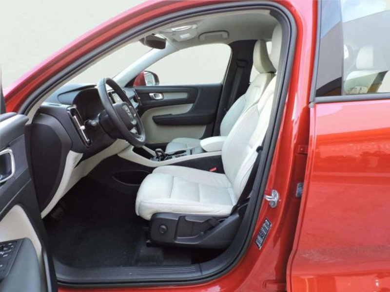 Volvo XC40 usata a Firenze (9)