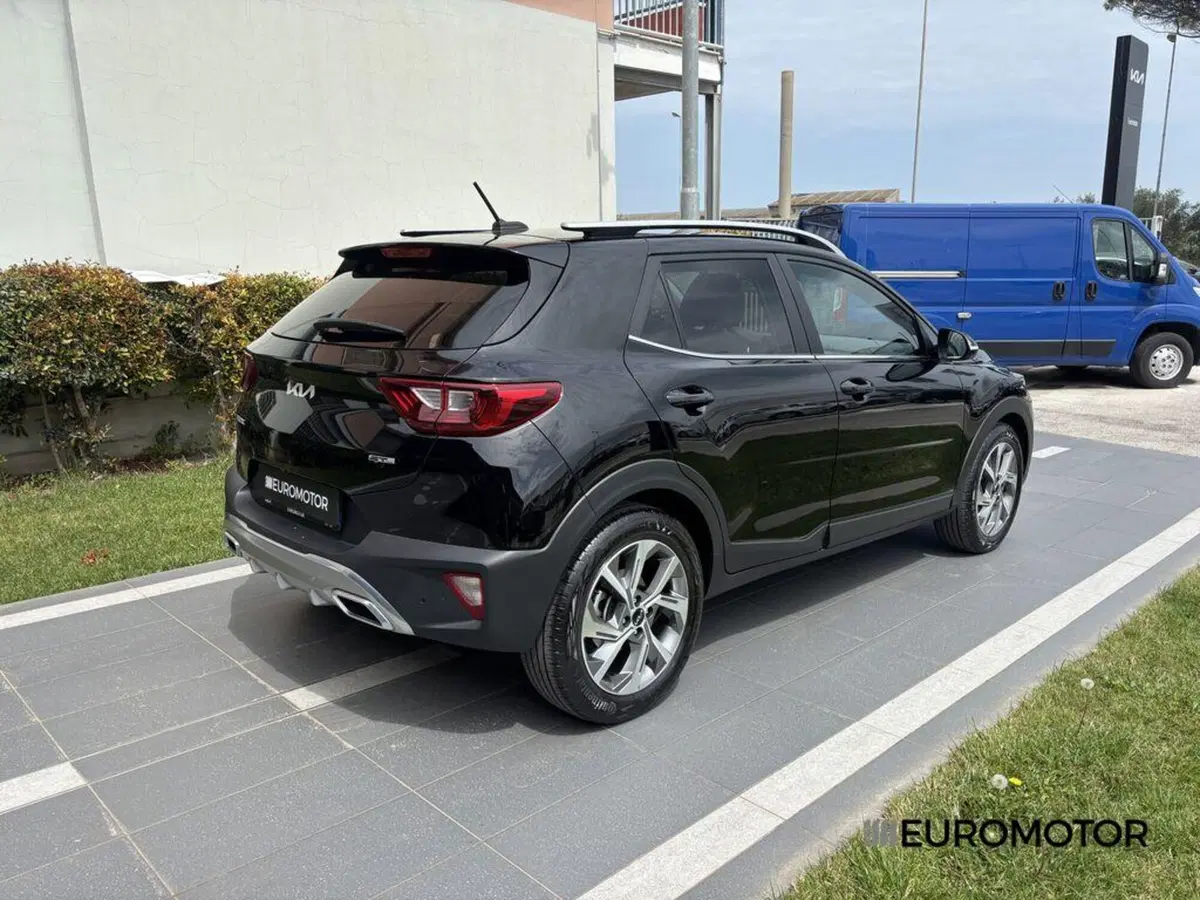 Kia Stonic usata a Bari (5)