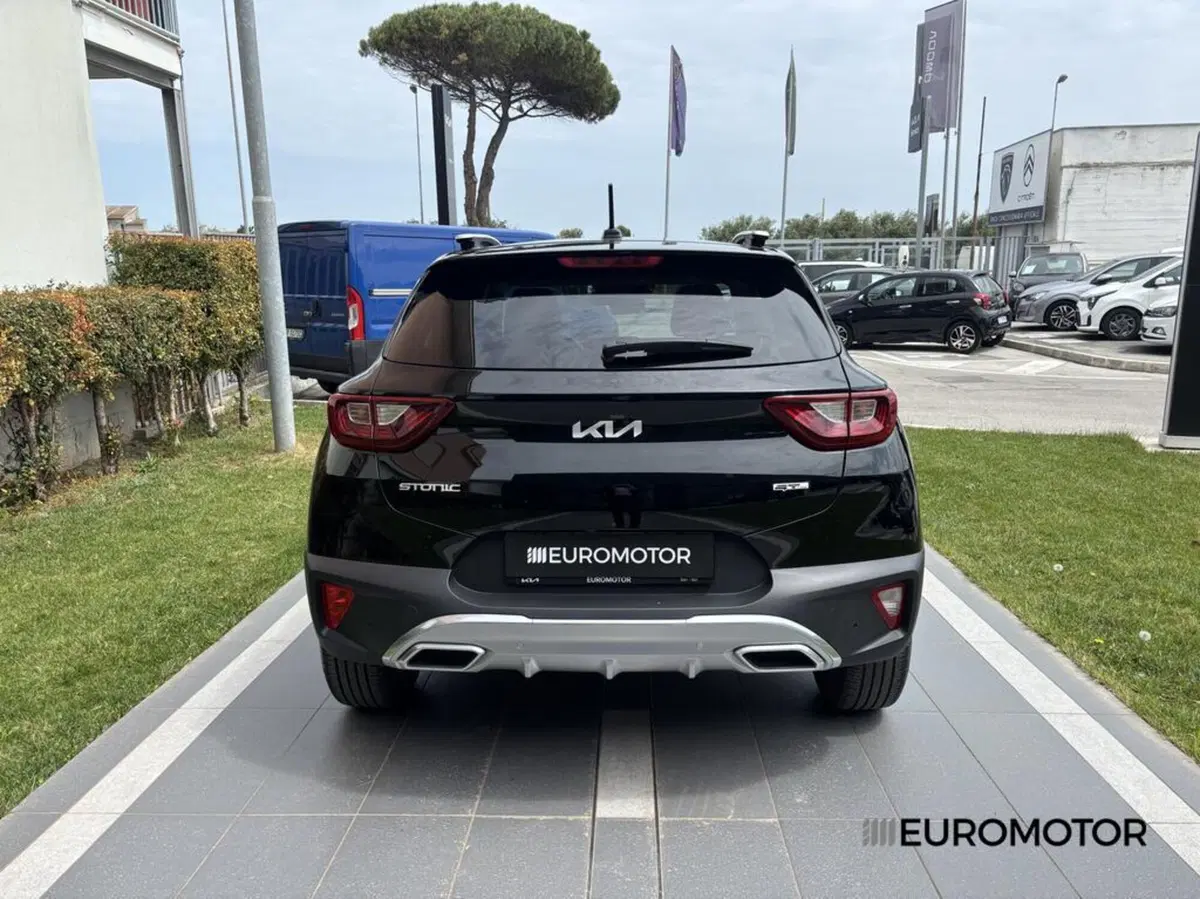 Kia Stonic usata a Bari (6)