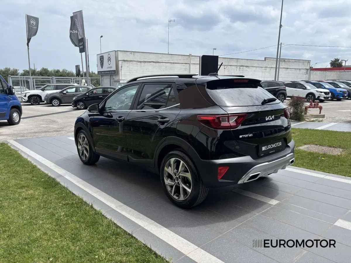 Kia Stonic usata a Bari (7)