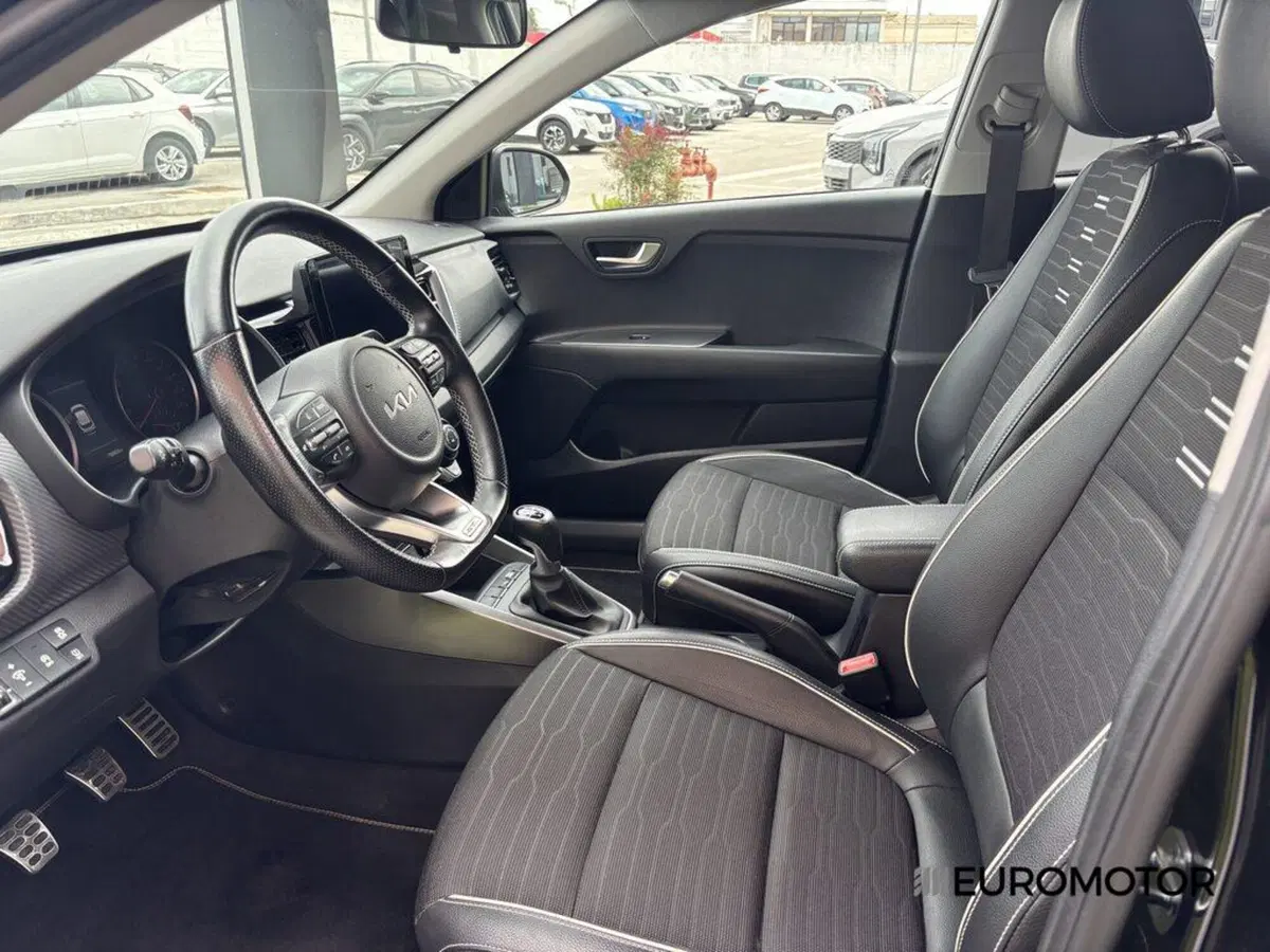 Kia Stonic usata a Bari (9)
