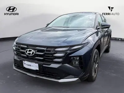 Hyundai Tucson 1.6 hev Xtech 2wd auto nuova a Tavagnacco