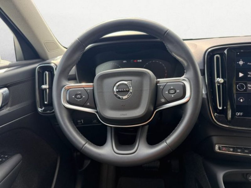 Volvo XC40 usata a Udine (9)