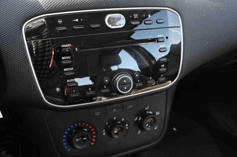 Fiat Punto usata a Torino (17)