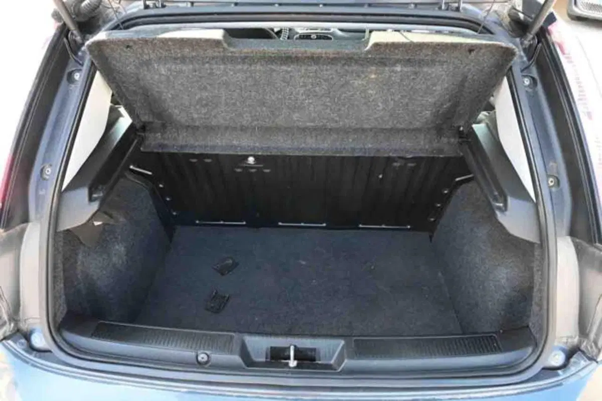 Fiat Punto usata a Torino (9)