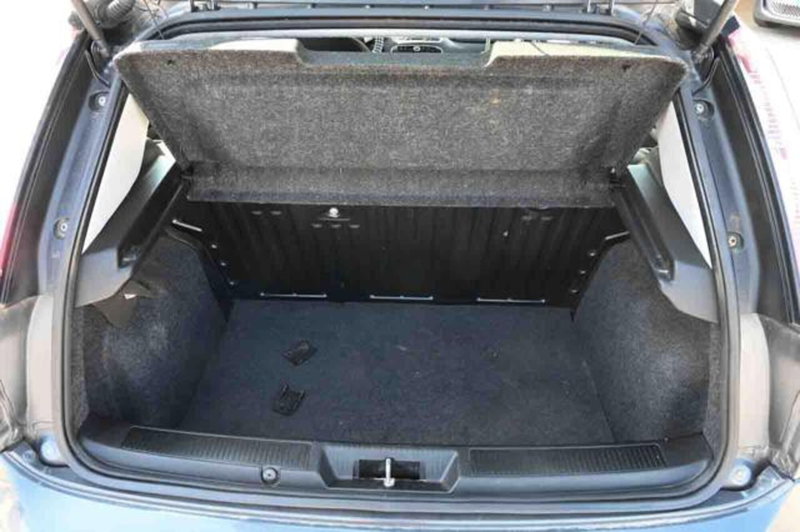 Fiat Punto usata a Torino (9)