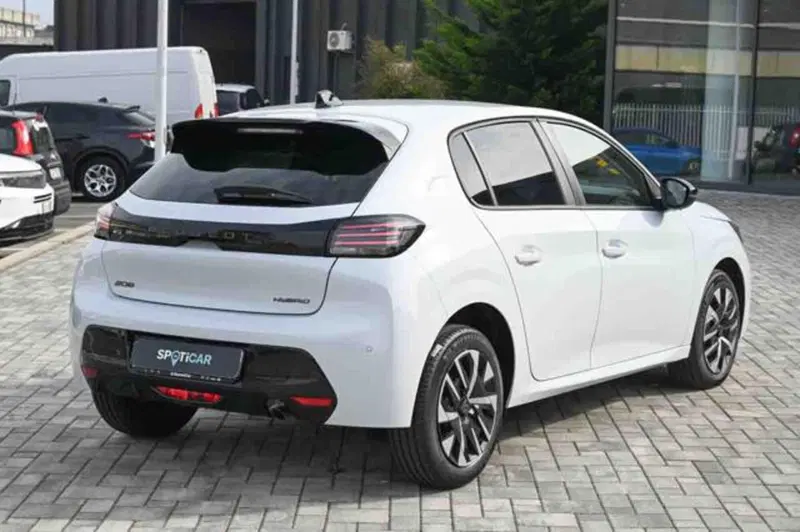 Peugeot 208 nuova a Torino (5)