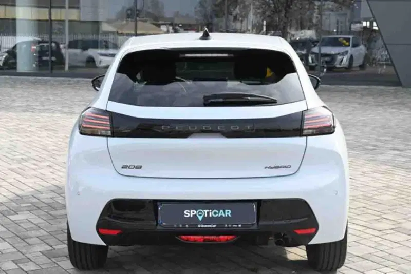 Peugeot 208 nuova a Torino (6)