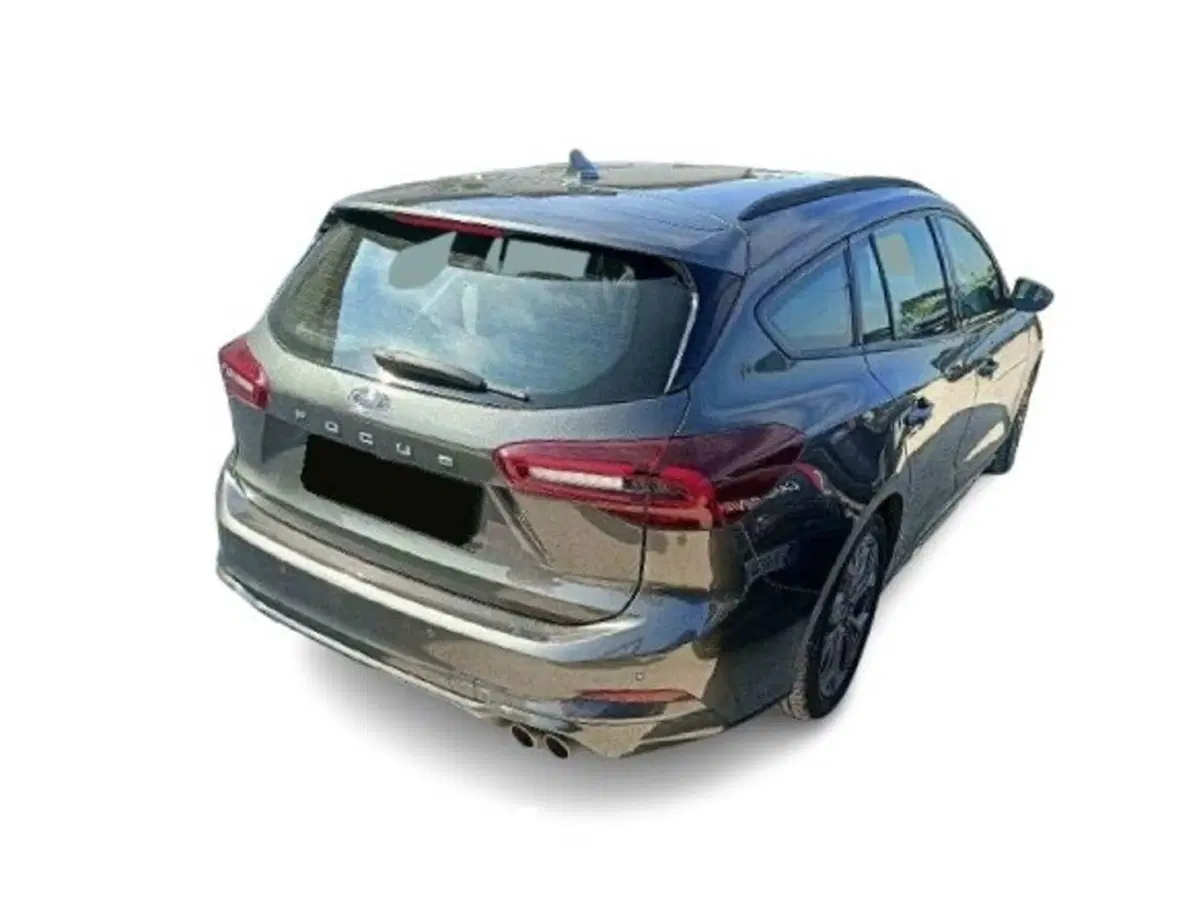 Ford Focus Station Wagon usata a Bari (12)