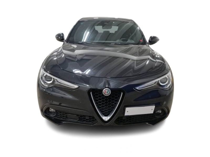 Alfa Romeo Stelvio usata a Bari (12)