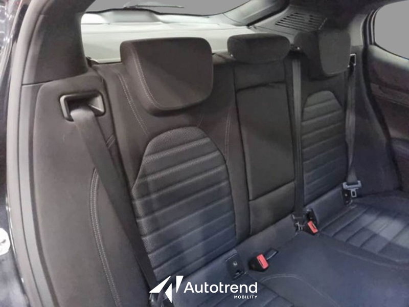 Alfa Romeo Stelvio usata a Bari (17)