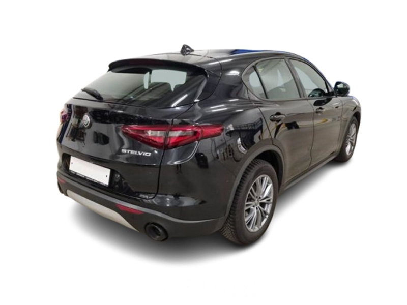 Alfa Romeo Stelvio usata a Bari (2)