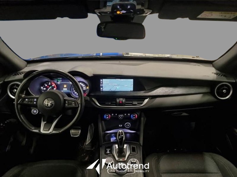 Alfa Romeo Stelvio usata a Bari (7)
