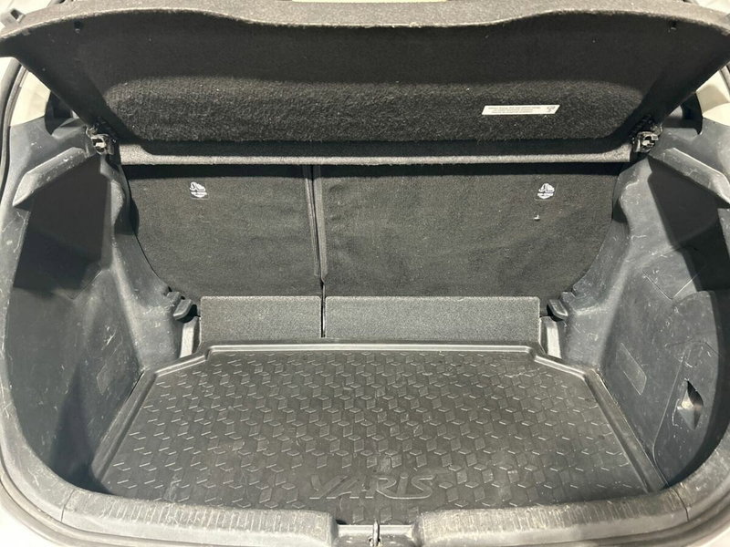 Toyota Yaris usata a Lecco (12)