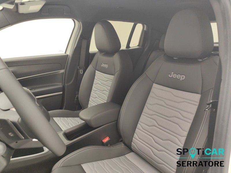 Jeep Avenger nuova a Como (11)