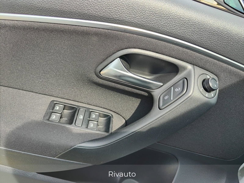 Volkswagen Polo usata a Como (15)